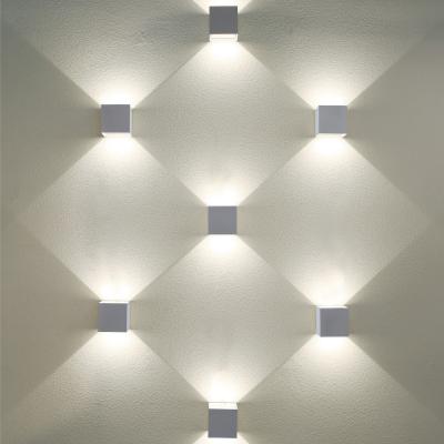 Фото Elektrostandard 1548 Techno LED настенный уличный светильник Winner серый