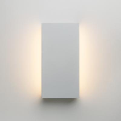 Фото Elektrostandard 1705 Techno LED уличный настенный светильник GOLF белый