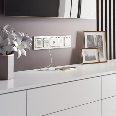 Фото Телефонная розетка RJ-11 Werkel W1182001 белая